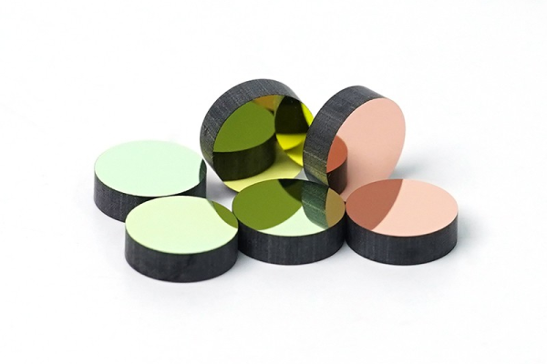Precision Filtering at 903nm for Demanding NIR & SWIR Applications Glass Filter